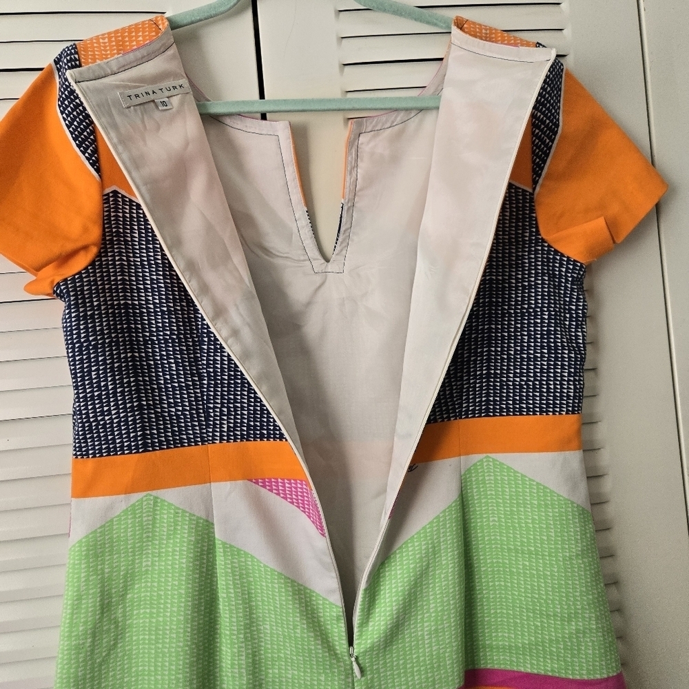 Trina Turk Size 10 Lincoln Road Museum Geometric Print Sheath Dress  Modern - Picture 5 of 9